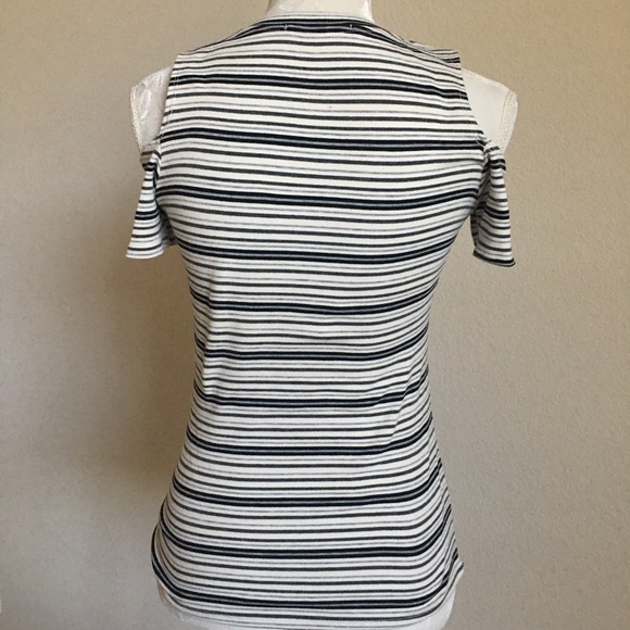 Striped Short Sleeve Top w/ Cold Shoulder - Picture 3 of 4